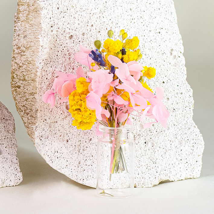 dried valentines bouquet for readers.