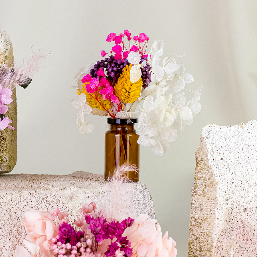 dried valentines bouquet for readers.